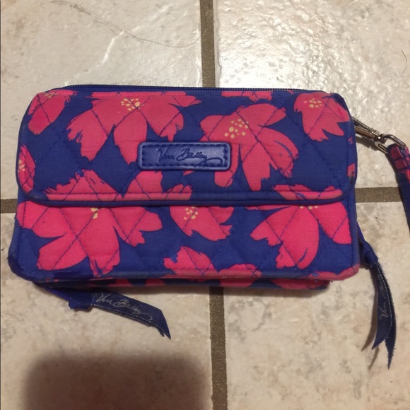 Vera Bradley Handbags - Vera Bradley wristlet